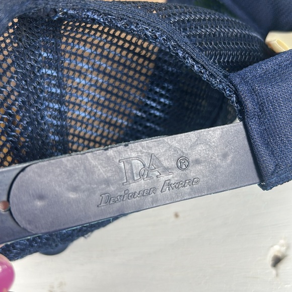 University of Michigan VTG Style Distressed logo Michigan Trucker Style Hat - Picture 7 of 10